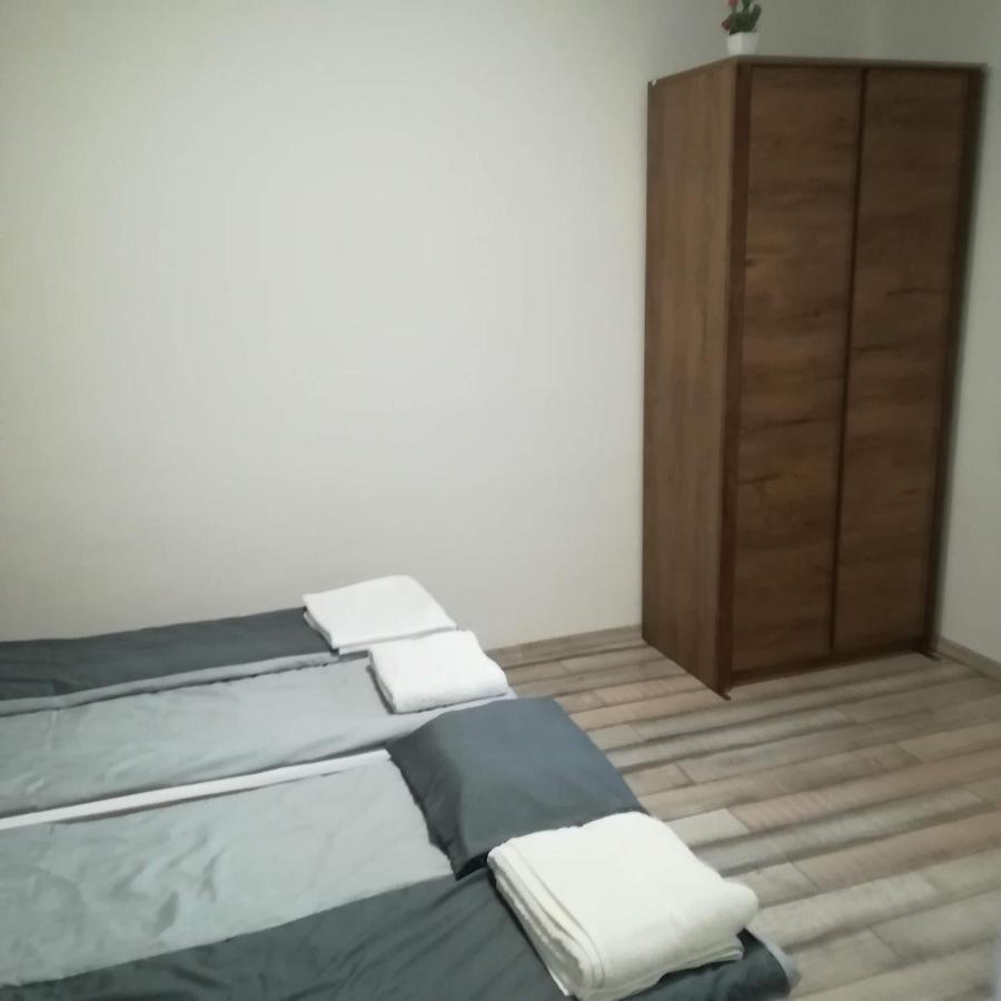 Golden Apartman Orosháza Extérieur photo
