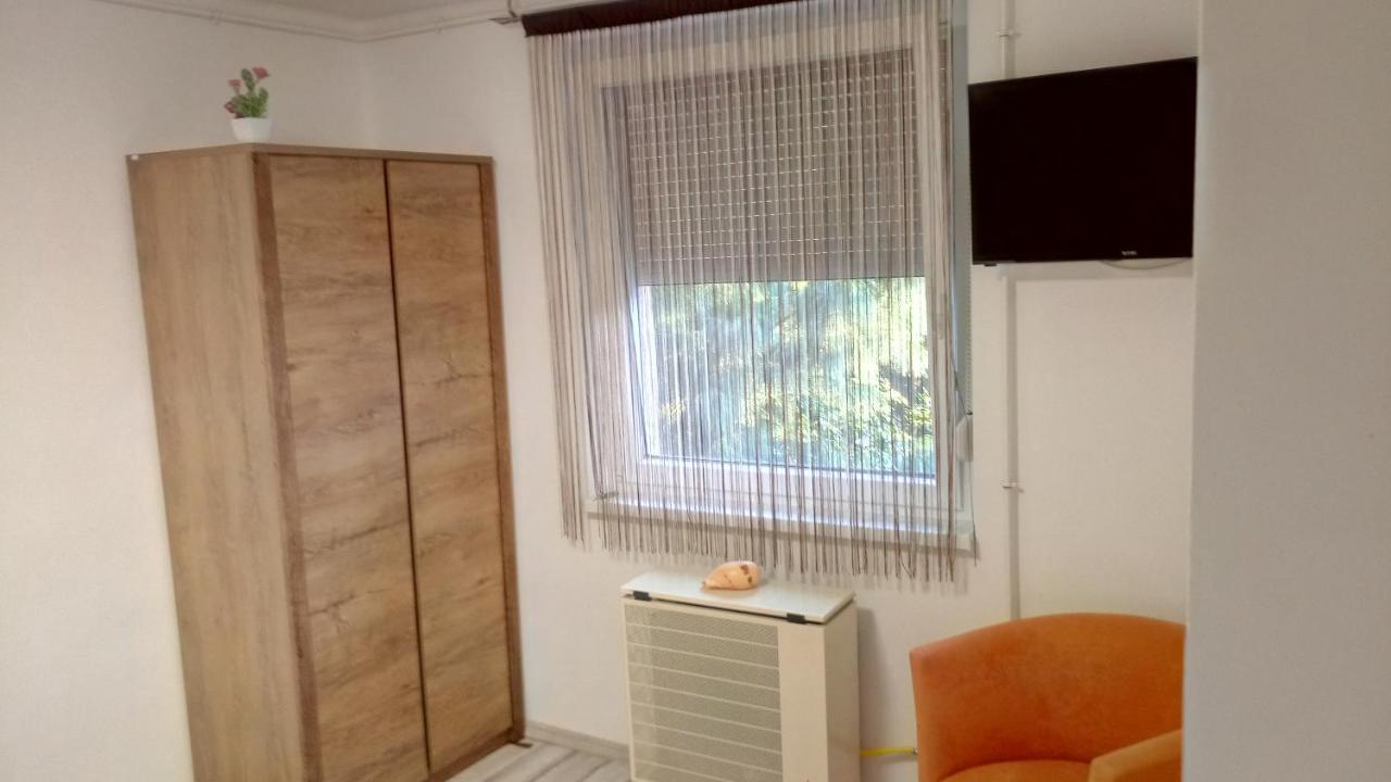 Golden Apartman Orosháza Extérieur photo