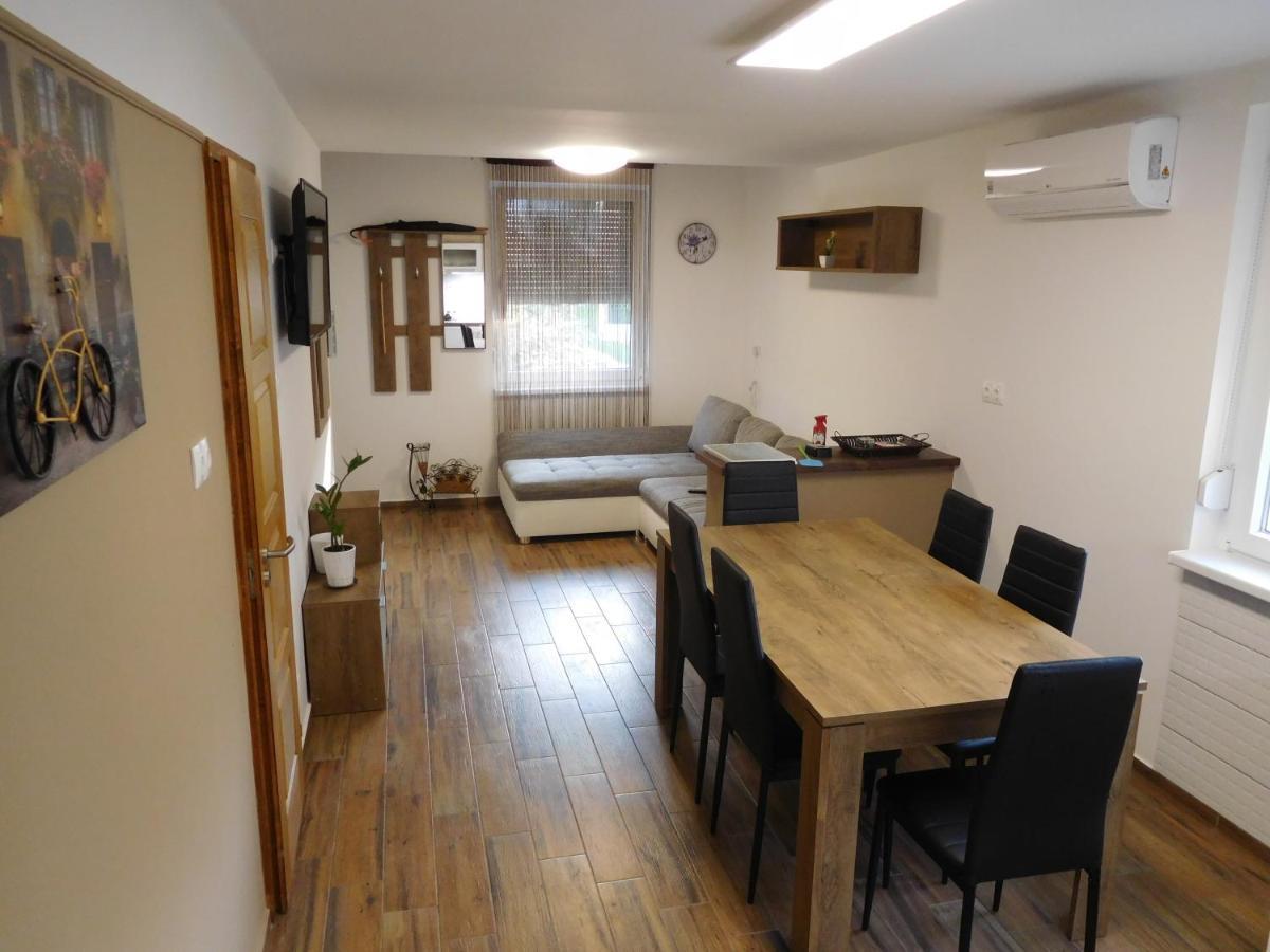 Golden Apartman Orosháza Extérieur photo